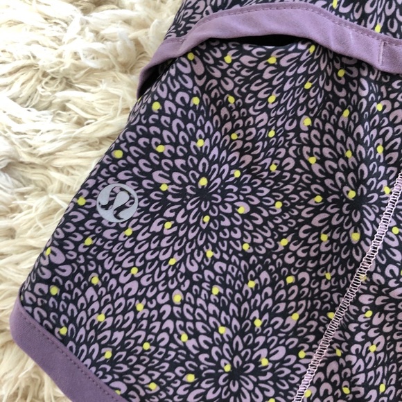 Lululemon speed short 4 way stretch - Picture 6 of 7